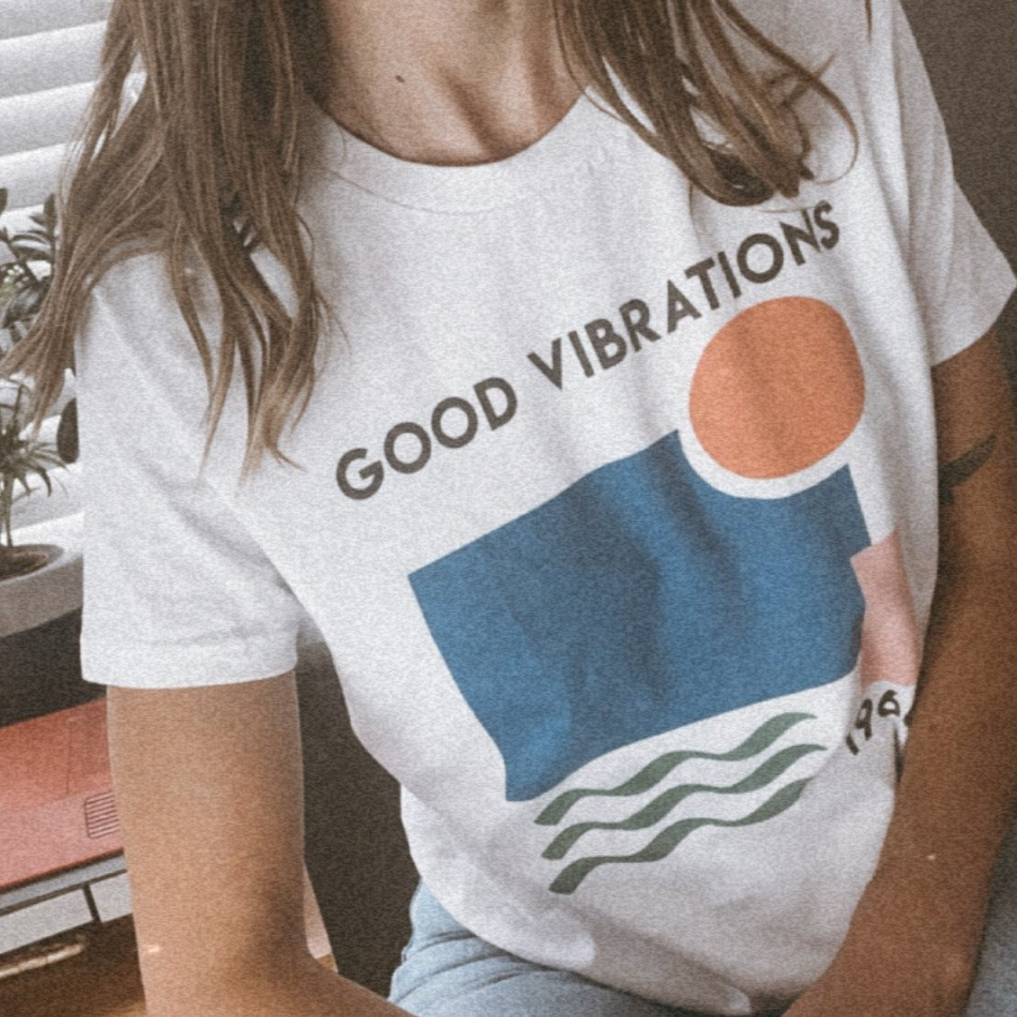Good vibrations Oversized retro slogan t-shirt