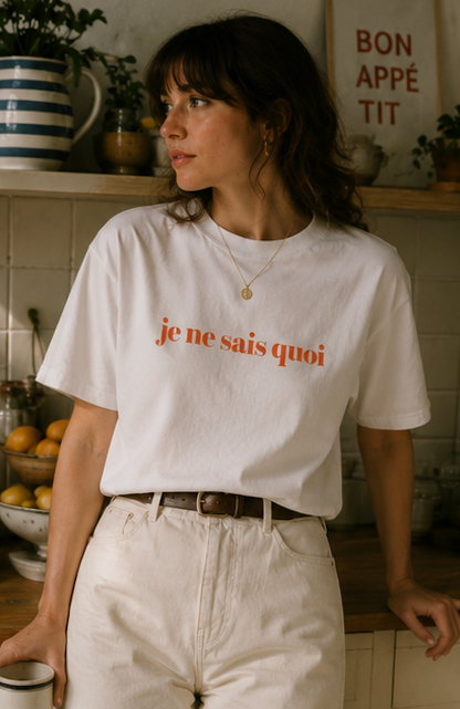 Je Ne Sais Quoi Retro Slogan T-Shirt