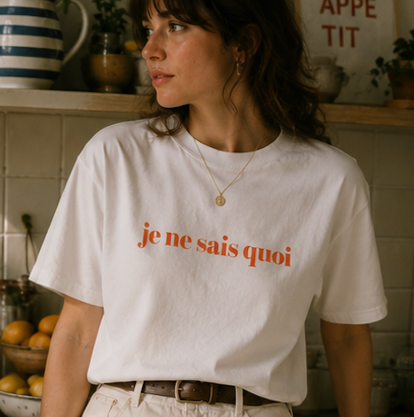 Je Ne Sais Quoi Retro Slogan T-Shirt
