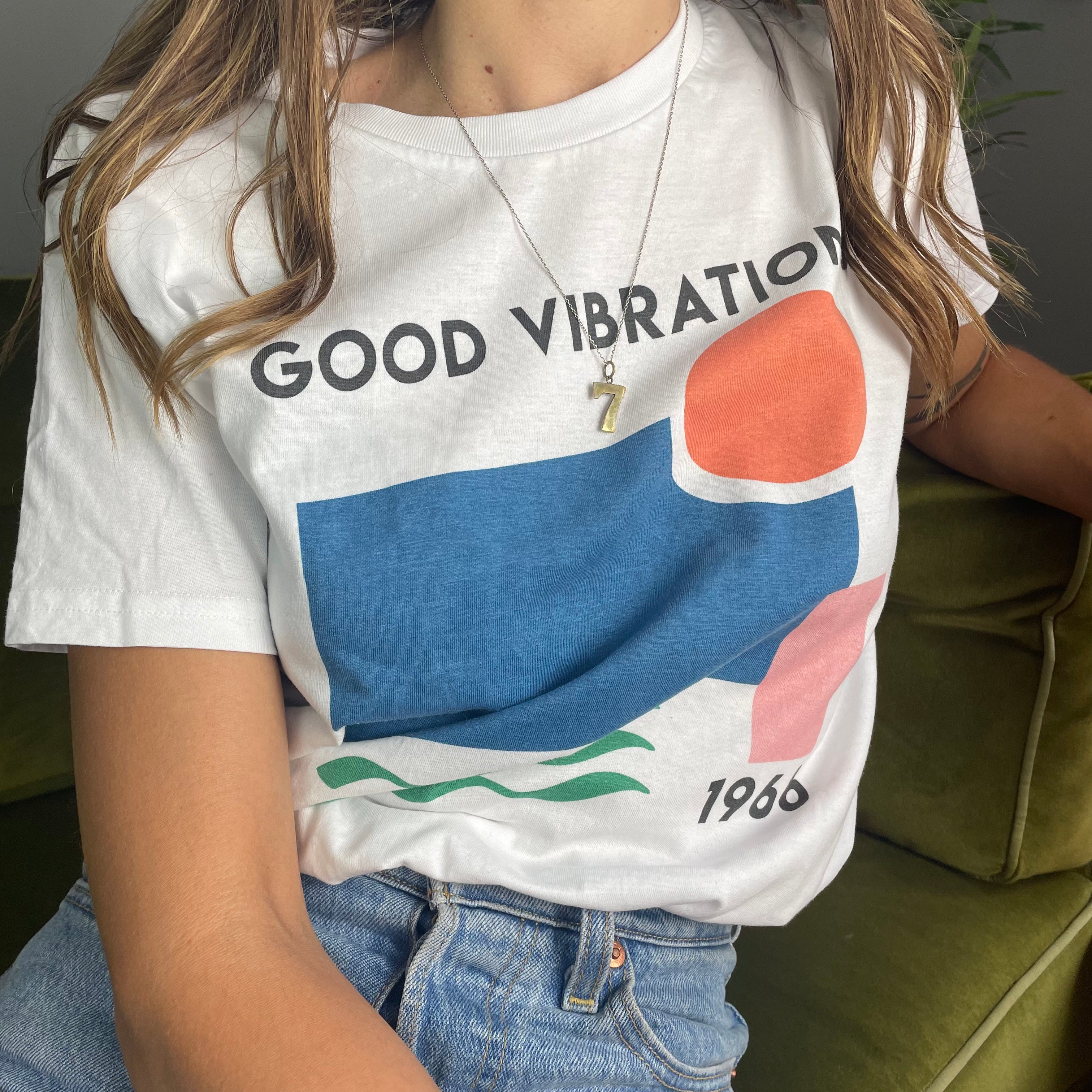 Good vibrations Oversized retro slogan t-shirt