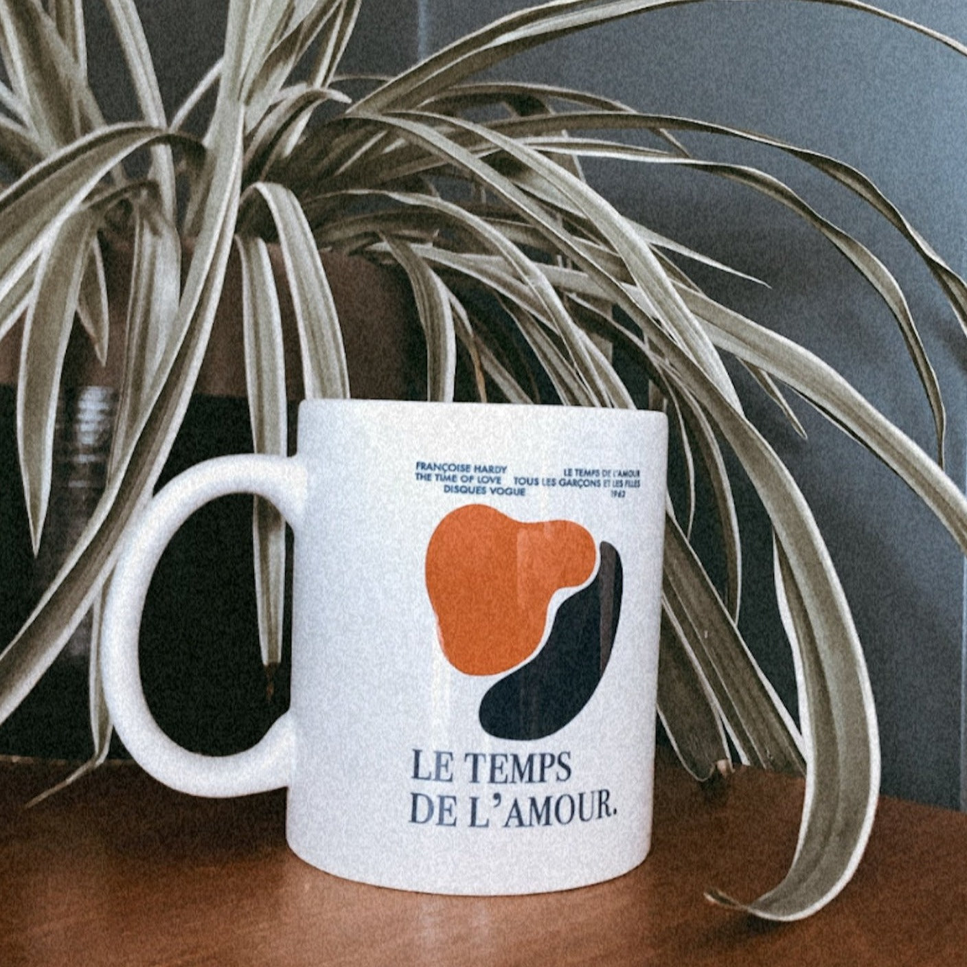 Le temps de l'amour french Retro Ceramic Mug