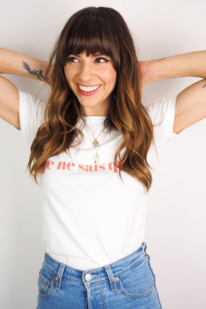 Je ne sais quoi Oversized retro slogan t-shirt