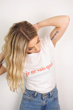 Je ne sais quoi Oversized retro slogan t-shirt