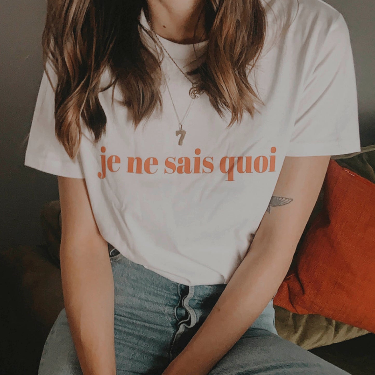 Je ne sais quoi Oversized retro slogan t-shirt